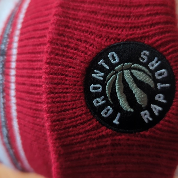 47 Brand. NBA Toronto Raptors. Youth Sized.   Pom Toque. - Picture 3 of 7